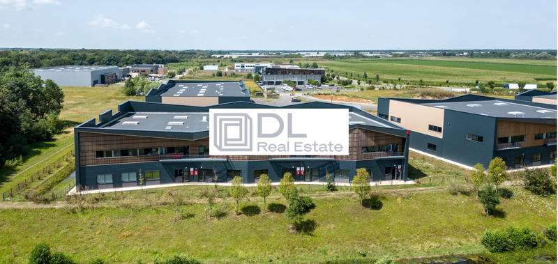 Entrepôt - 1 270 m²