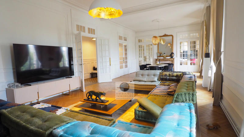 Appartement - 371 m² - 11 pièces