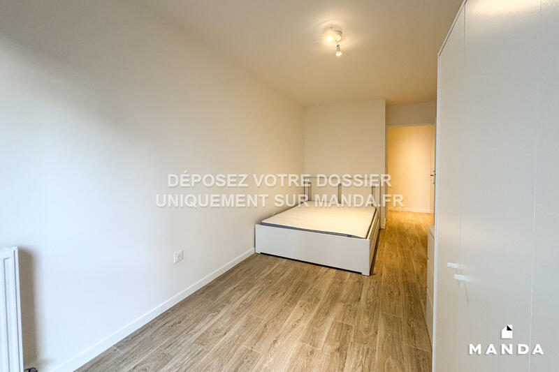 Chambre - 10 m² - 4 pièces