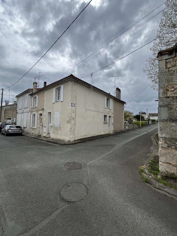 Immeuble - 42 m² - 2 pièces