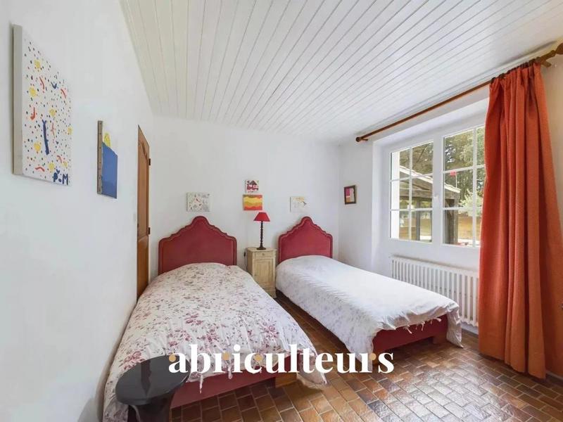 Villa - 235 m² - 8 pièces