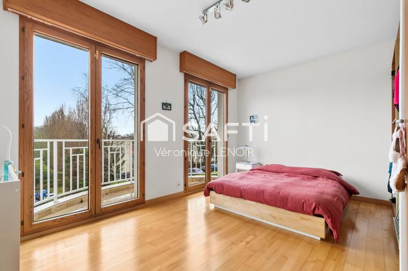 Maison - 238 m² - 6 pièces