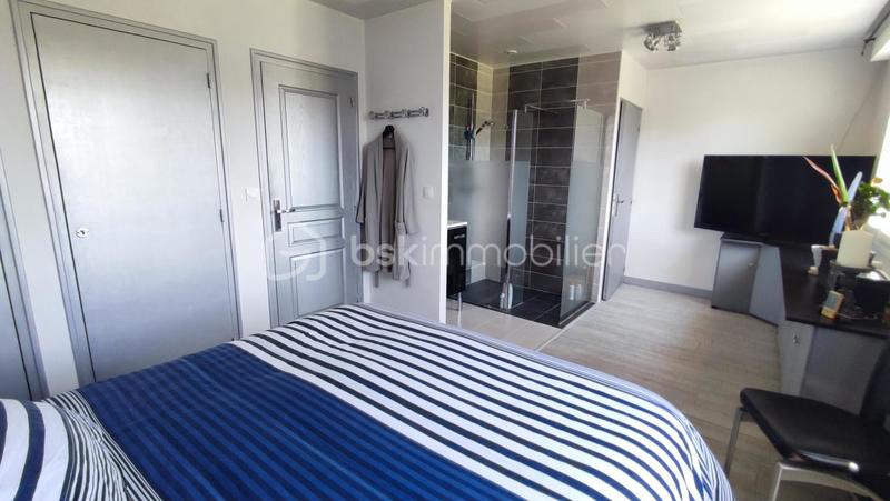 Propriété - 161 m² - 7 pièces