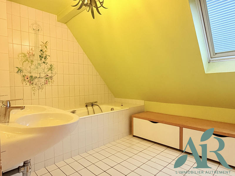 Maison - 165 m² - 6 pièces