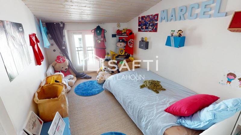 Maison - 153 m² - 7 pièces