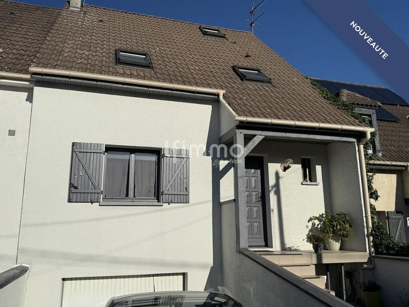 Maison - 94 m² - 5 pièces