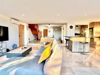 Villa - 165 m² - 6 pièces