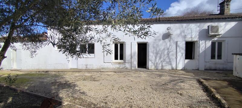 Maison - 90 m² - 3 pièces