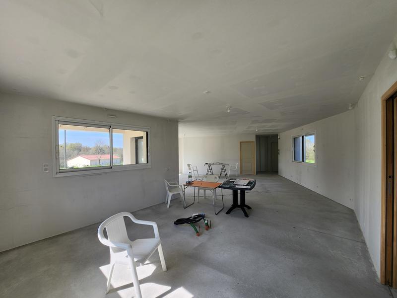 Maison - 150 m² - 5 pièces