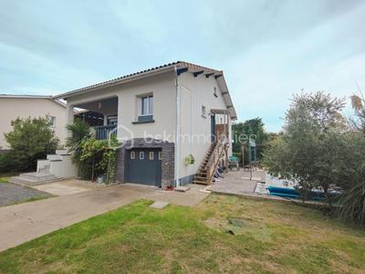 Maison - 170 m² - 5 pièces
