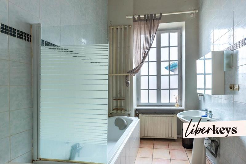 Immeuble - 330 m² - 10 pièces