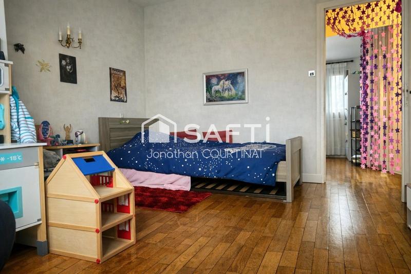 Maison - 80 m² - 6 pièces