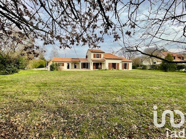 Maison - 177 m² - 6 pièces