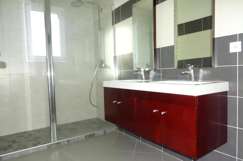 Maison - 92 m² - 5 pièces