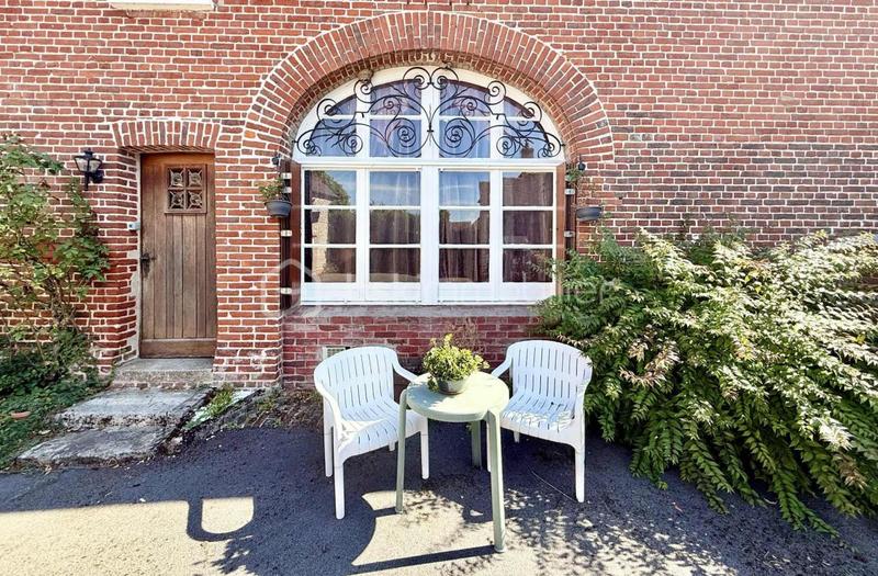 Maison - 256 m² - 9 pièces