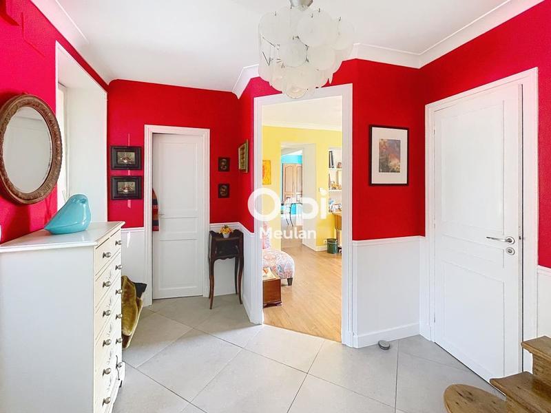 Maison - 226 m² - 8 pièces