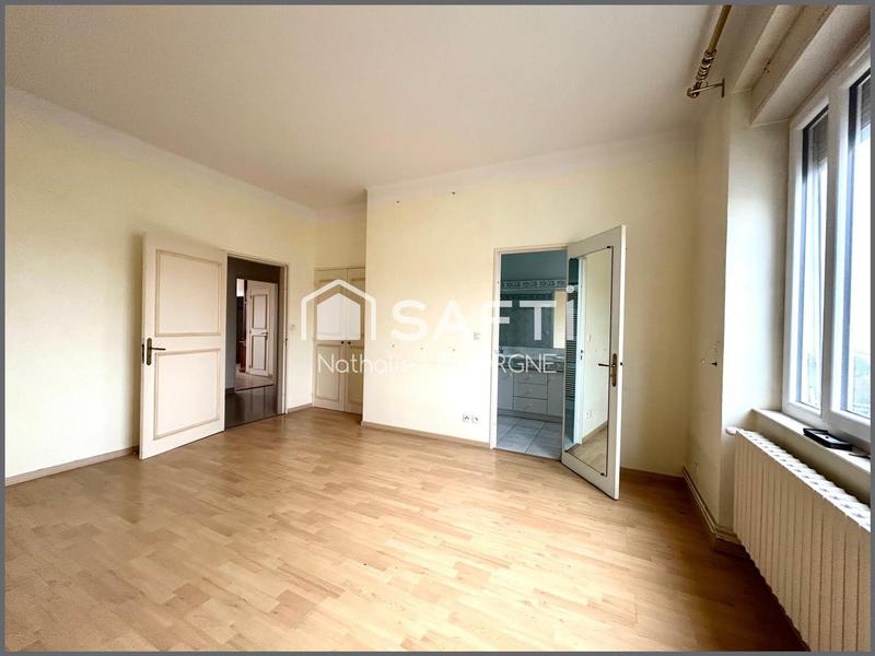 Appartement - 215 m² - 7 pièces