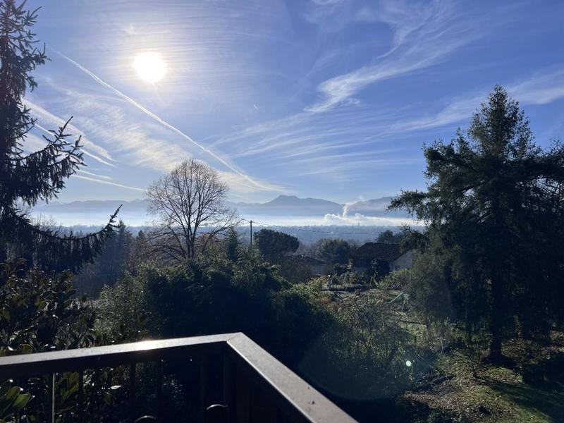 Propriété - 203 m² - 12 pièces