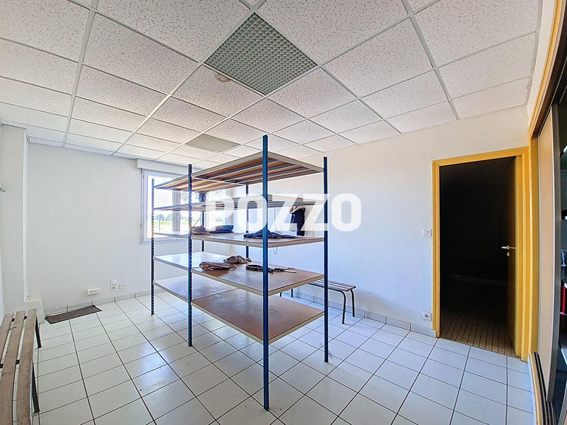 Local d'activité / Entrepôt - 1 200 m²