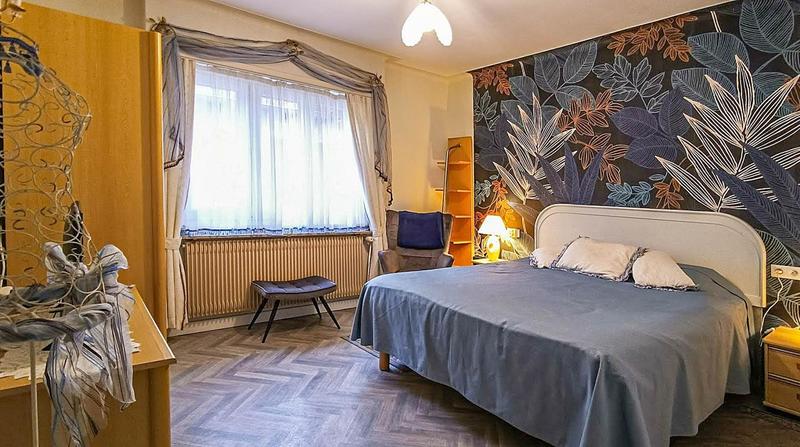 Maison - 1 000 m² - 25 pièces