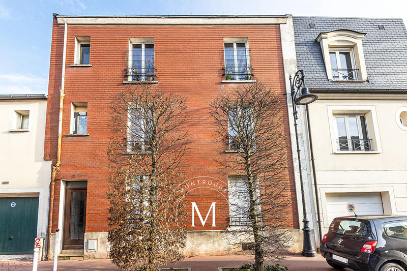 Immeuble - 252 m² - 14 pièces