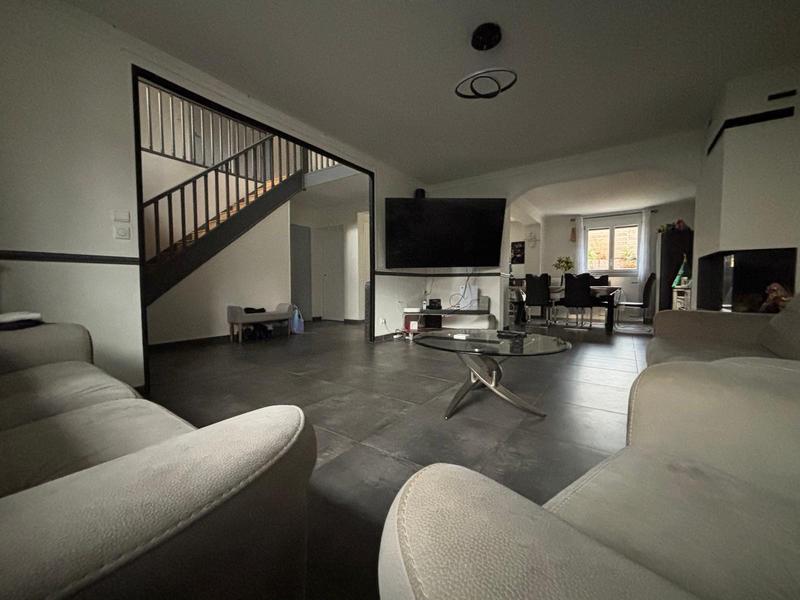 Maison - 163 m² - 7 pièces