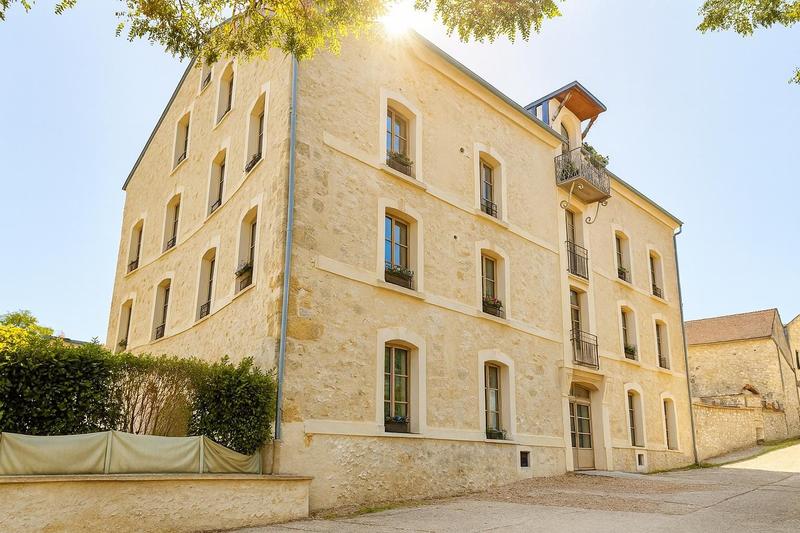 Appartement - 100 m² - 5 pièces