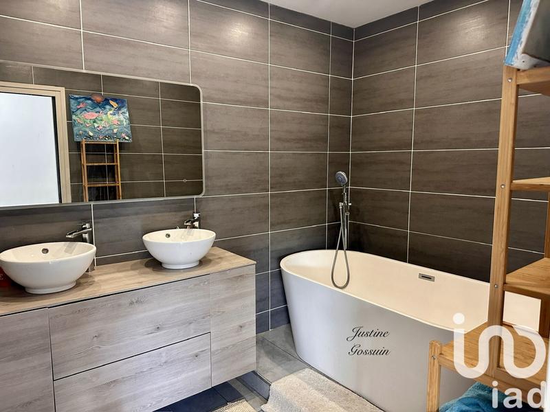 Appartement - 90 m² - 4 pièces