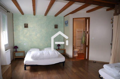 Maison - 620 m² - 20 pièces