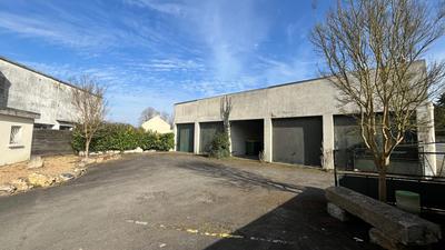 Maison - 200 m² - 1 pièce