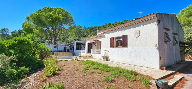 Villa - 206 m² - 8 pièces