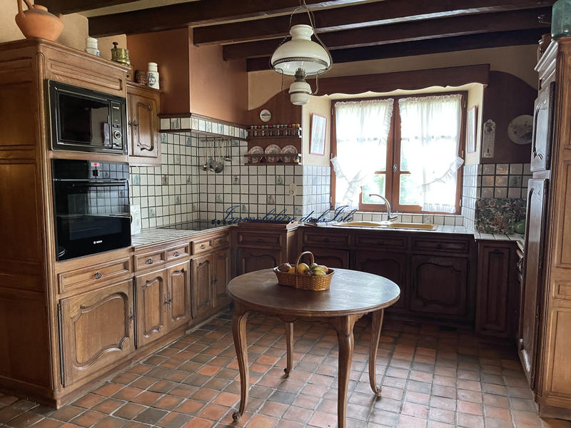 Maison - 310 m² - 10 pièces