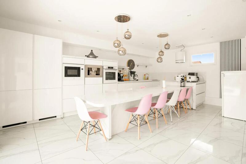 Maison - 140 m² - 5 pièces