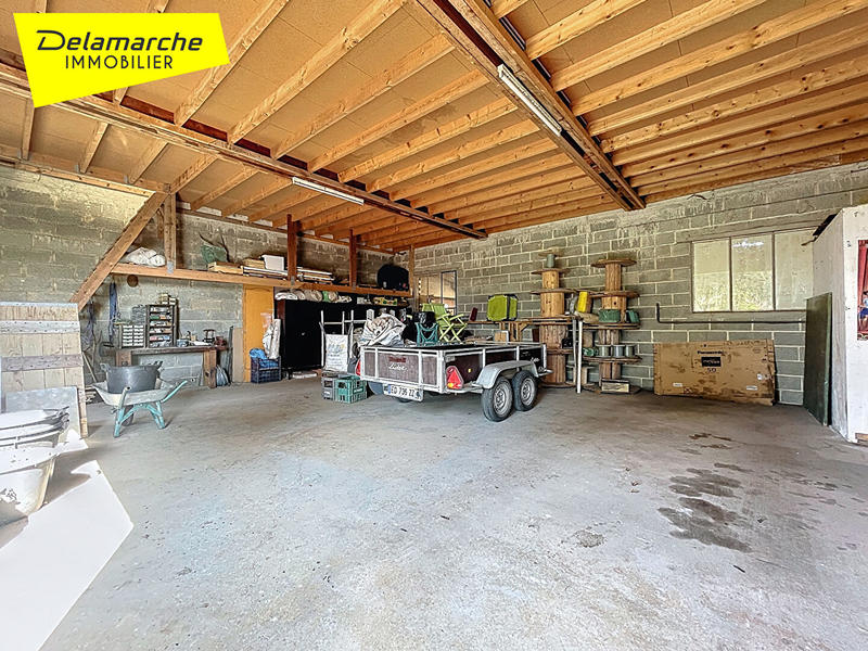 Maison - 242 m² - 9 pièces