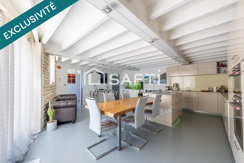 Maison - 228 m² - 6 pièces