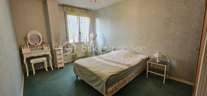 Demeure - 241 m² - 8 pièces