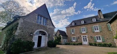 Maison - 244 m² - 6 pièces