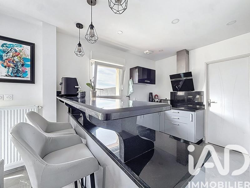 Maison - 106 m² - 5 pièces