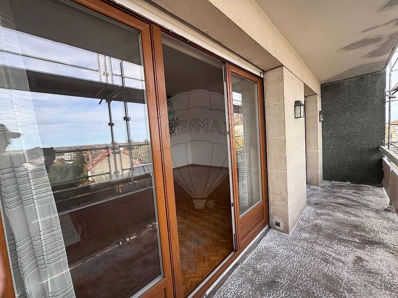 Appartement - 100 m² - 4 pièces