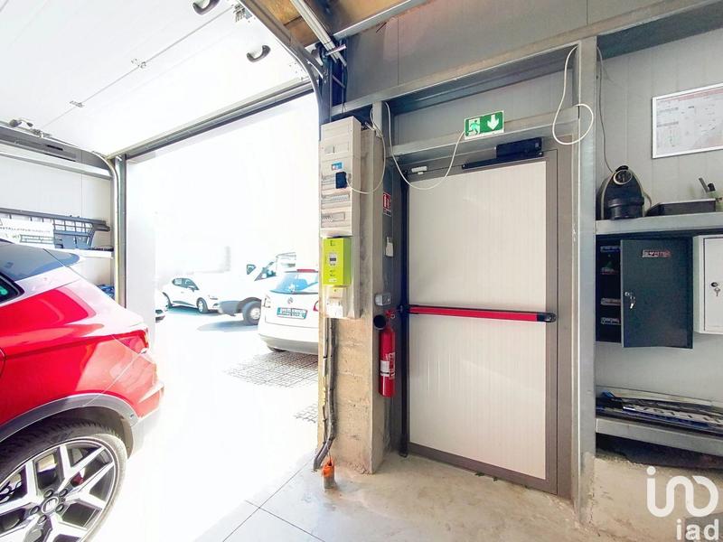 Local commercial - 204 m²