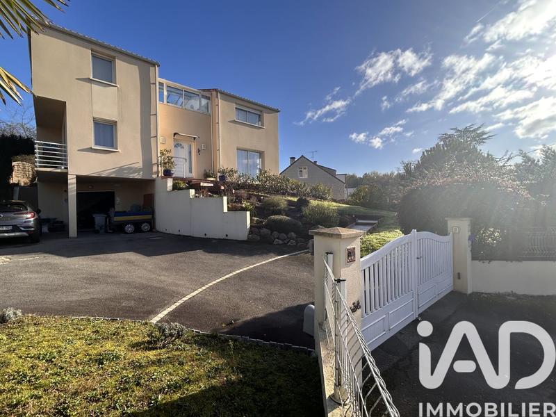 Maison - 156 m² - 7 pièces