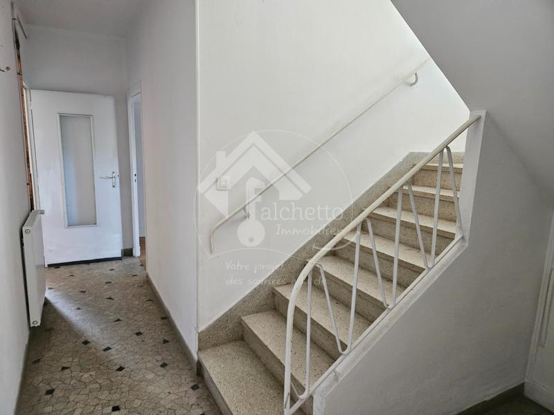 Maison - 178 m² - 8 pièces