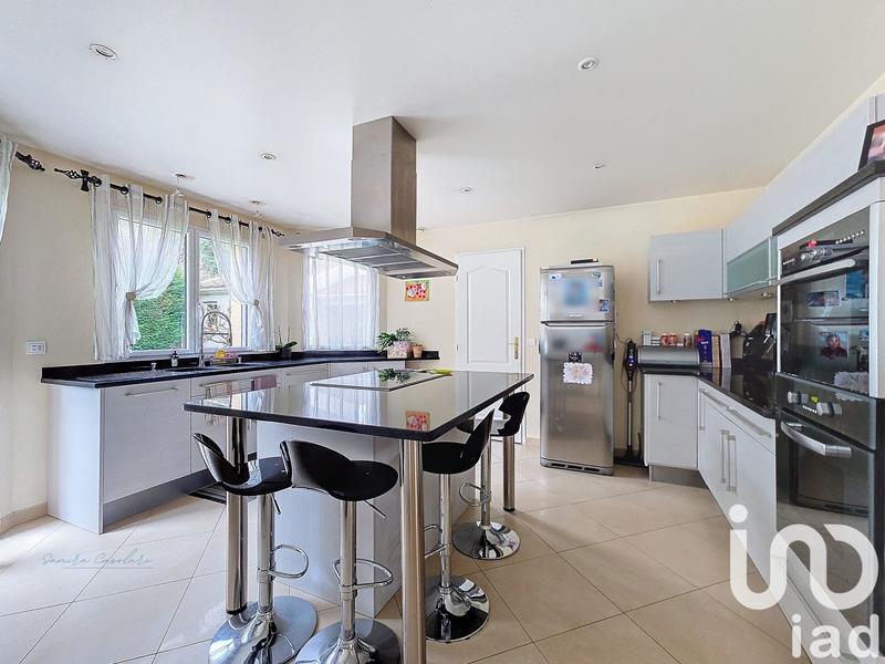 Maison - 213 m² - 7 pièces