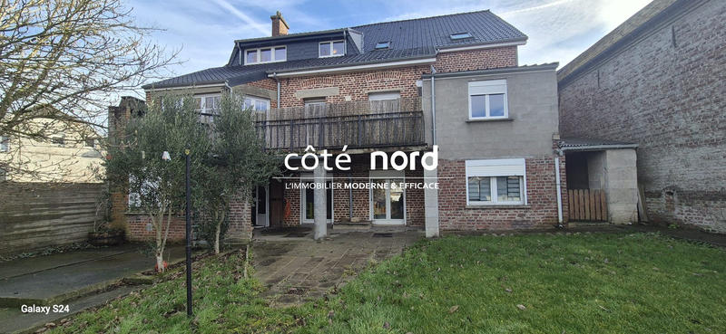 Maison - 174 m² - 14 pièces