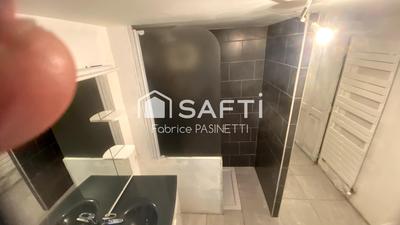 Maison - 180 m² - 5 pièces