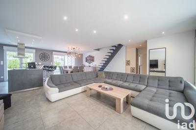 Maison - 121 m² - 5 pièces