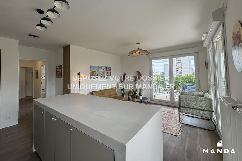 Chambre - 9 m² - 4 pièces