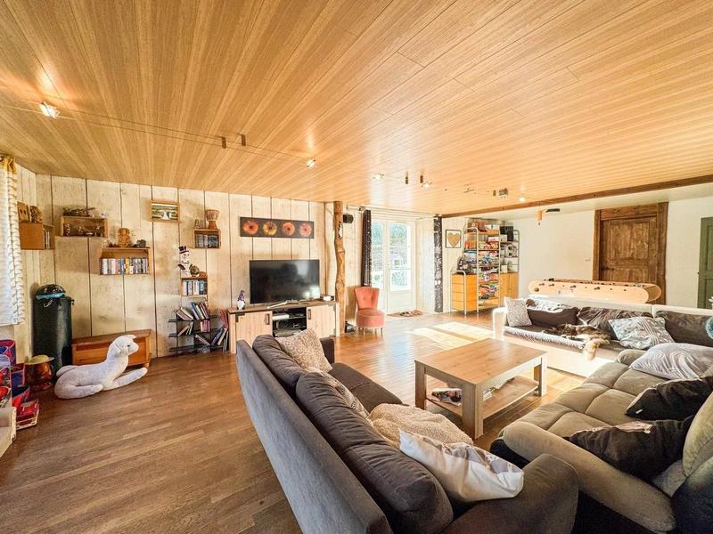 Maison - 271 m² - 7 pièces