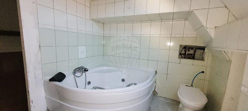 Immeuble - 90 m² - 5 pièces