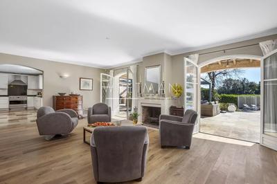 Maison - 227 m² - 8 pièces